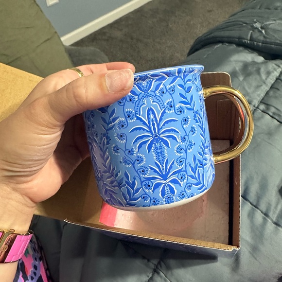 Lilly Pulitzer GWP makeup case sleep mask and coffee mug - Picture 6 of 8